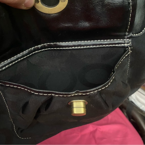 EUC coach shoulder bag - Picture 7 of 7